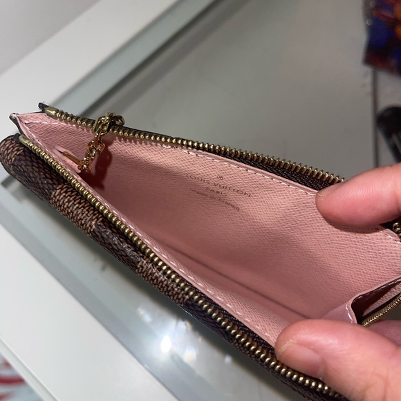 Louis Vuitton Recto Verso Card Holder - Picture 13 of 17